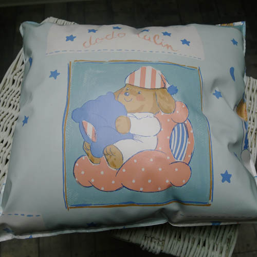 Kinderzimmerkissen mit Bär