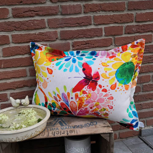 Kissenhülle mit Blumen Schmetterlinge