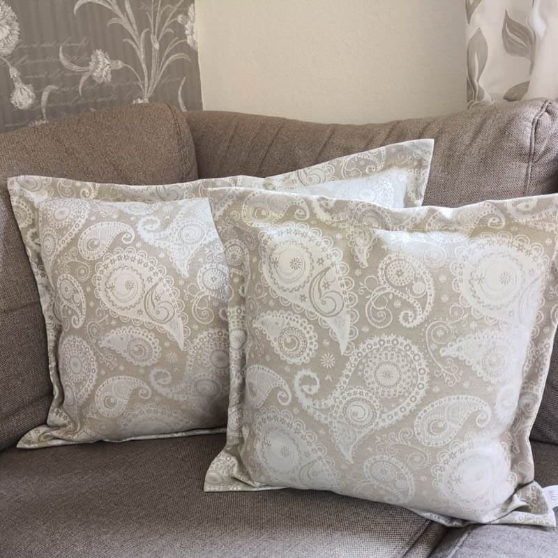 Kissenhülle Beige & Ornamente - Jacquard