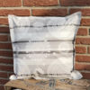Gartenkissen grau gestreift mit Ornamenten 50x50