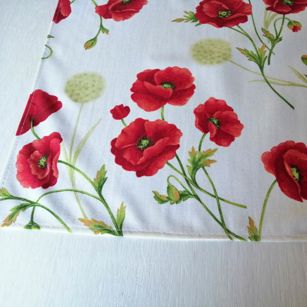 Hübscher Tischläufer Mohn - mediterraner Stil