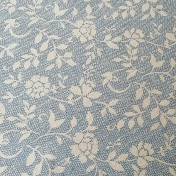 Blau mit Blumenranken Muster