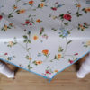 Mitteldecke Sommer - Streublümchen auf beige auf dem Tisch