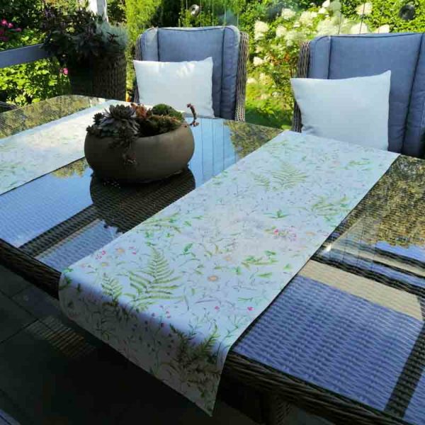 Tischläufer Outdoor mit Wiesenblumen