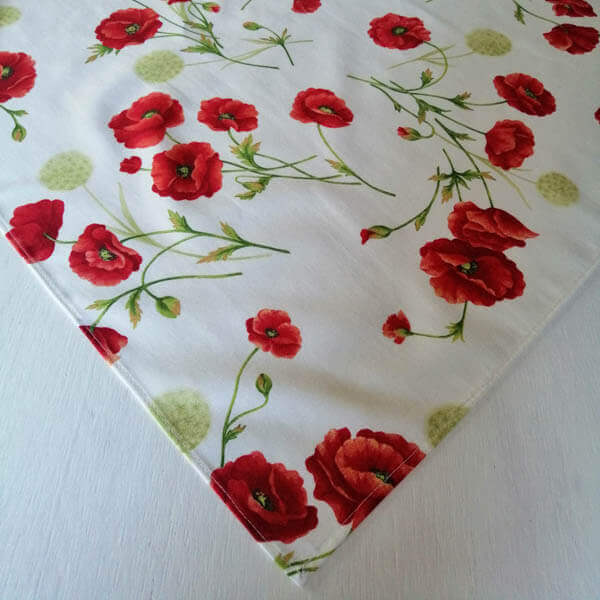 Mitteldecke rot mit tollem Mohn Motiv