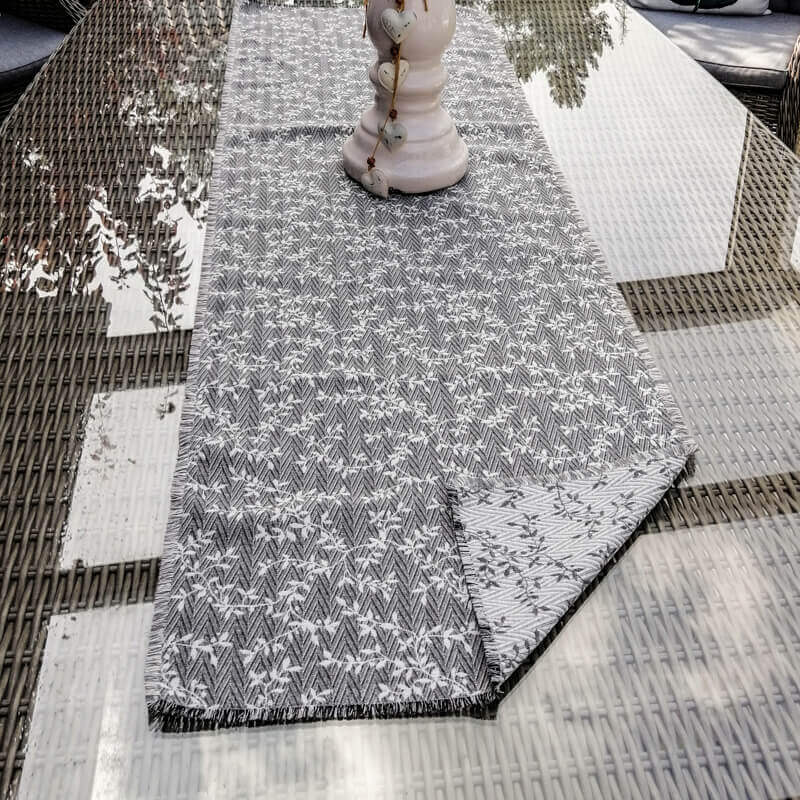 Tischläufer Ranken aus Jacquard grau