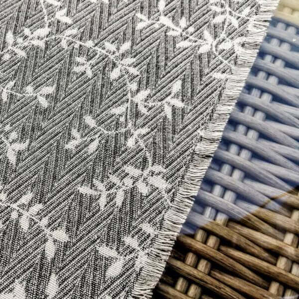 Blätterranken aus Jacquard