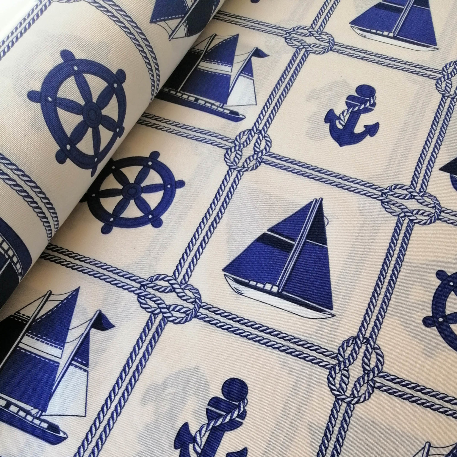 Stoff Schiffe & Anker in blau und weiß - Zuhause nähen mit maritimer Meterware