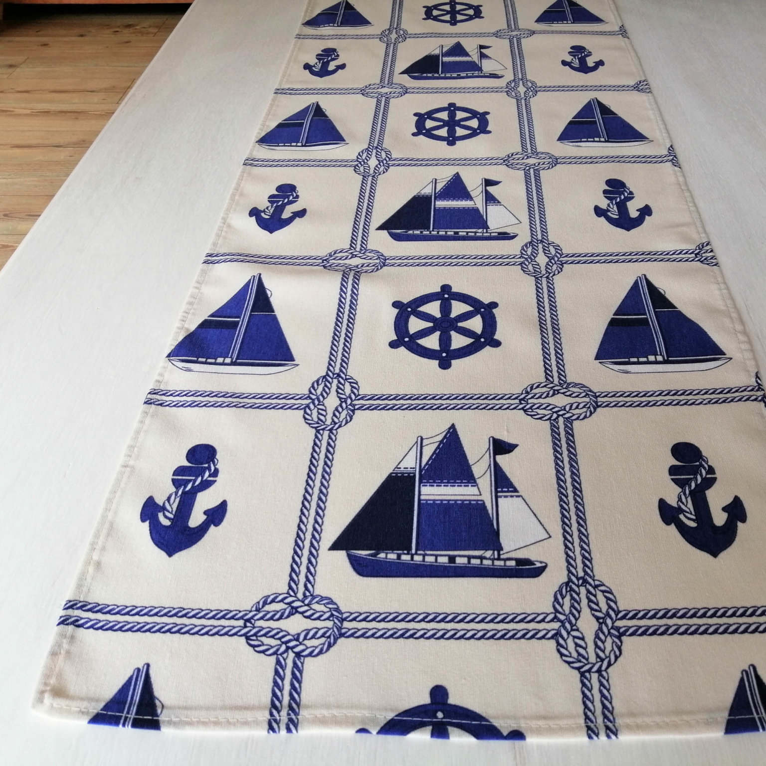 Tischläufer Schiffe & Anker (40x140cm) - Maritime Tischdeko für Ihr Zuhause