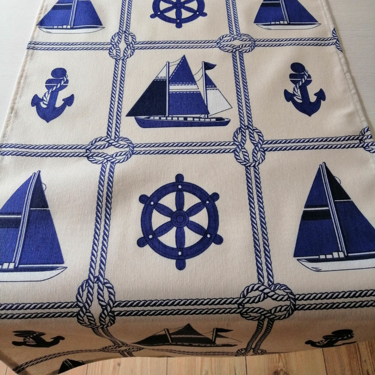 Tischläufer Schiffe & Anker (40x140cm) - Maritime Tischdeko für Ihr Zuhause