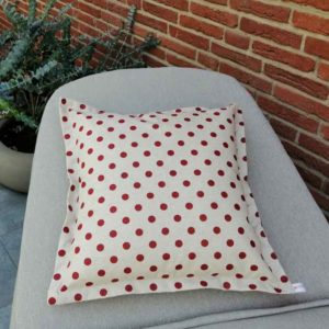 Wetterfeste Kissen für den Garten – Punkte rot 50x50cm