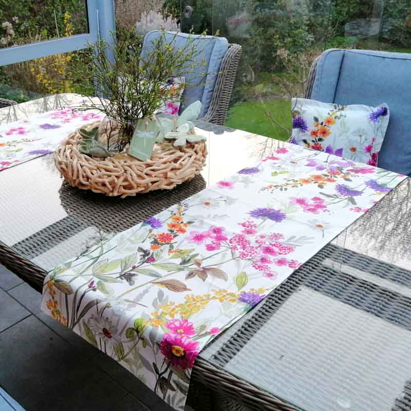 Tischläufer Blumenwiese für Balkontisch