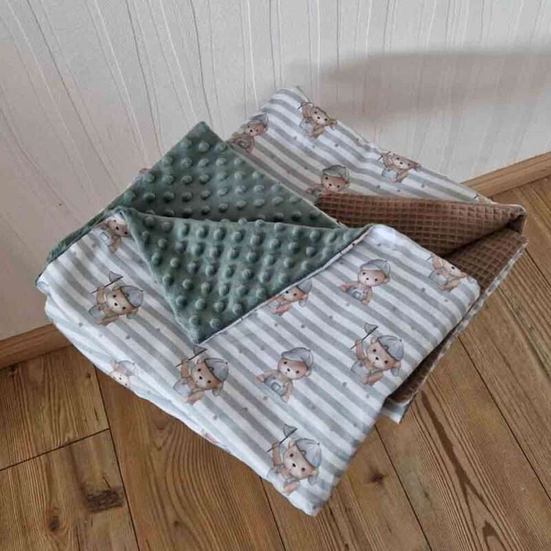 Kuschelige Kinderdecke-Baerchen mit Muetze