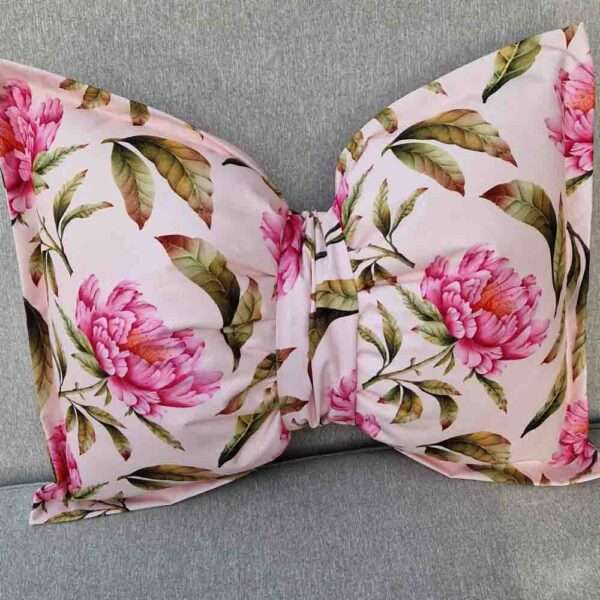 Schleifenkissen aus Polyester - Rosa Blüten auf creme Hintergr