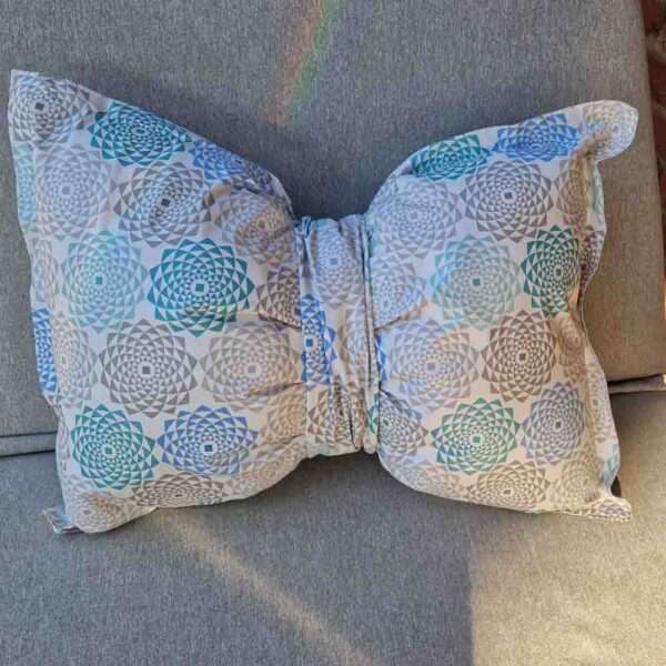 Schleifenkissen aus Wachstuch - Kaleidoskop