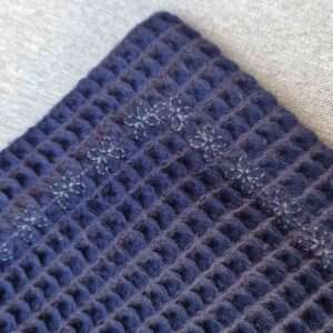 Kuschelkissen aus Waffelstoff Blau Blumenkante